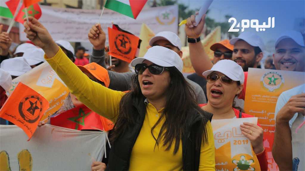عمال نقابة "البيجيدي" للعثماني في عيد الشغل: الله يهديك علينا!- فيديو