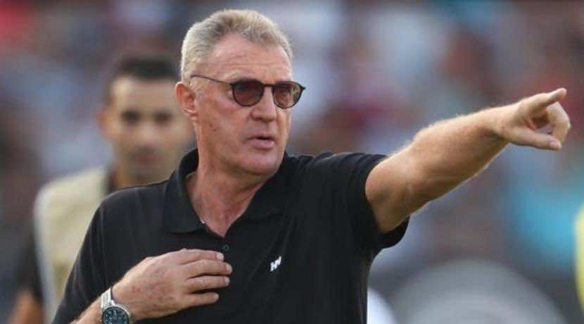 عكس اللاعبين التونسيين.. مدرب صفاقس: " فشلنا والفريق المغربي استحق الانتصار والتأهل"