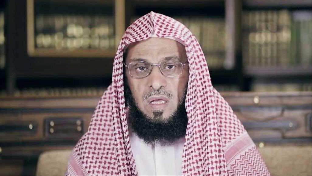 حوار القرني مع "روتانا" يثير الجدل.. "الشيخ" يعتذر عن "تشدد" الصحوة ويشيد بـ"إسلام" بن سلمان