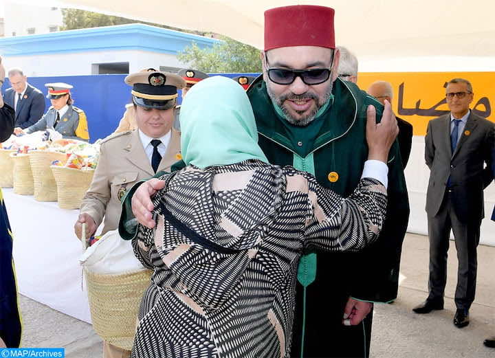 الملك يطلق عملية رمضان هذا العام لمساعدة حوالي ثلاثة ملايين فقير بقفف تصل ميزانيتها إلى حوالي 10 مليارات