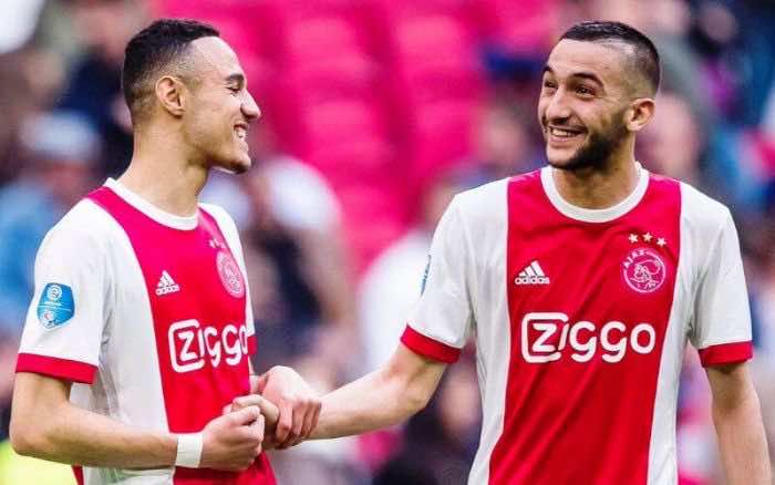 المغربي مزراوي أول من يرتدي قميص الأياكس الجديد