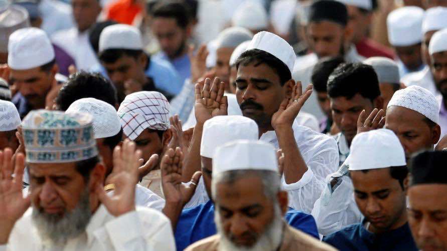 اعتداءات ضد المساجد والمسلمين في سريلانكا.. والحكومة تحجب مواقع التواصل الإجتماعي