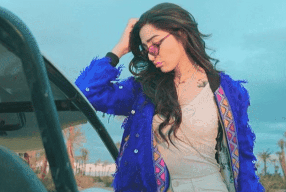 "بنت الستاتي" تهدد بالانتحار بسبب "رقصها المثير" في فيديو كليب