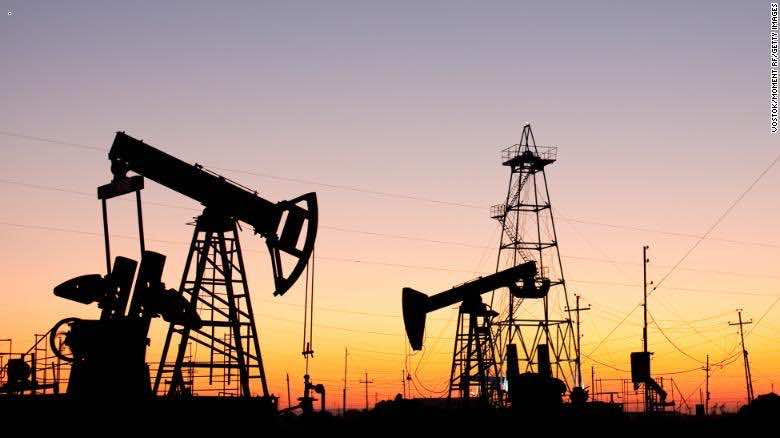 التوترات السياسية في الشرق الأوسط تقفز بسعر النفط