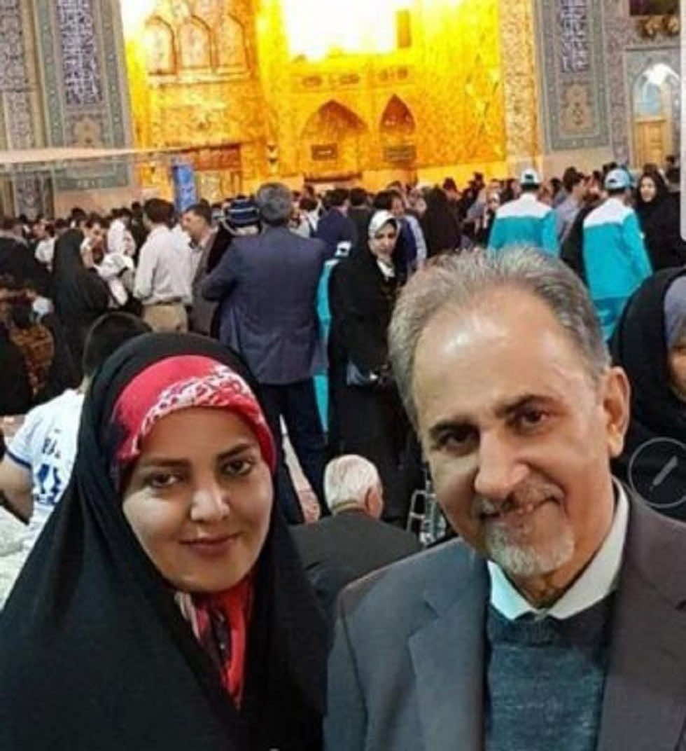 مستشار الرئيس الإيراني يقتل زوجته ويسلم نفسه للشرطة