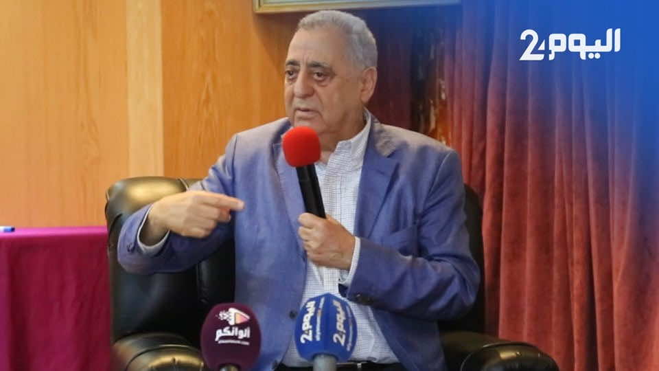 قصة شراء الحسن الثاني لـ30 ألف "تراكتور" من روسيا..زيان: رفضت التوقيع عليها ومنذ ذلك الحين أقول لا لأي شيء أنا غير مقتنع به -فيديو
