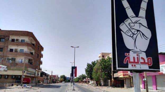 عصيان تام في السودان والمطلب واحد: تسليم السلطة للمدنيين - صور