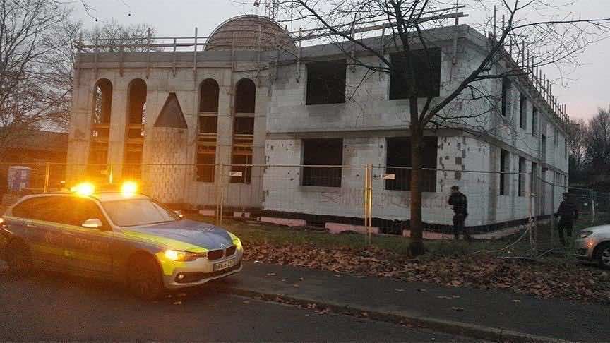 تمزيق 50 نسخة من القرآن ورميها في المراحيض.. اعتداءات تستهدف مسجدين في ألمانيا!