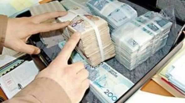 توقيف أربعيني اقتحم وكالة لتحويل الأموال محاولا سرقتها باستعمال العنف