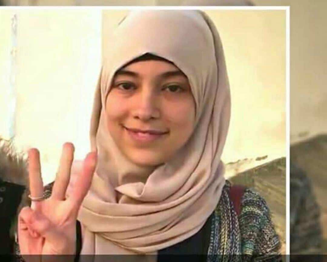الناشطة سارة الزيتوني توضح حقيقة طلبها اللجوء إلى مليلية
