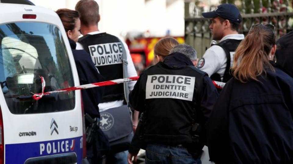 فرنسا.. إصابة شخصين في حادث إطلاق نار أمام مسجد واستنفار لاعتقال المُنفذ