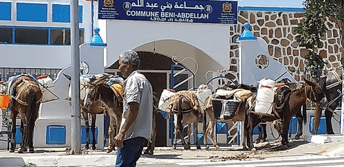 عودة الاحتجاجات للحسيمة بطريقة مثيرة...مواطنون يحتجون بالحمير بسبب العطش  
