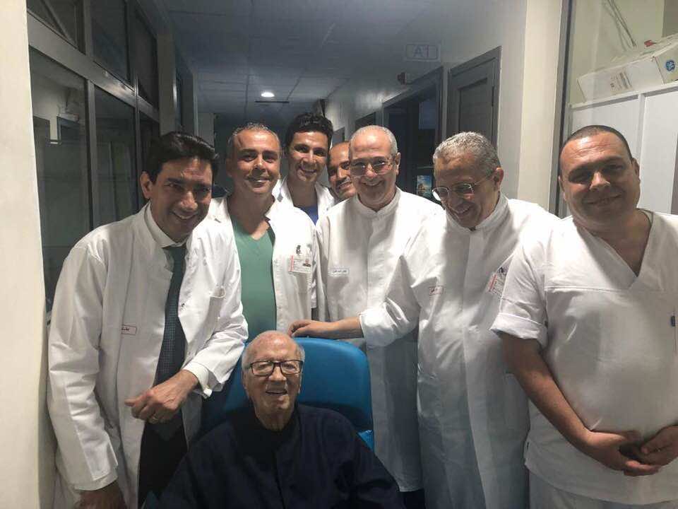السبسي يتعافى.. أول ظهور للرئيس التونسي بعد الأزمة -صورة