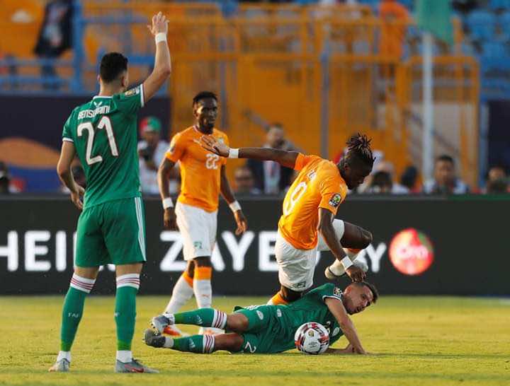 منتخب الجزائر يتخطى كوت ديفوار ويبلغ نصف نهائي "الكان"