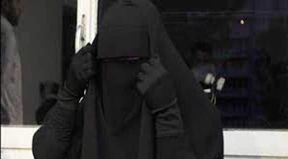 رجل مُنقب ينفذ محاولة فاشلة للسطو على وكالة لتحويل الأموال في الحسيمة