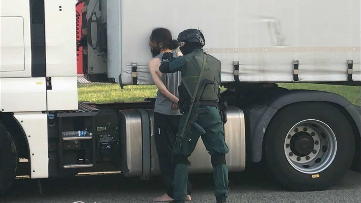 إسبانيا توقف مغربيا متهما بتجنيد مقاتلين لتنفيذ هجومات إرهابية في كامل أوربا