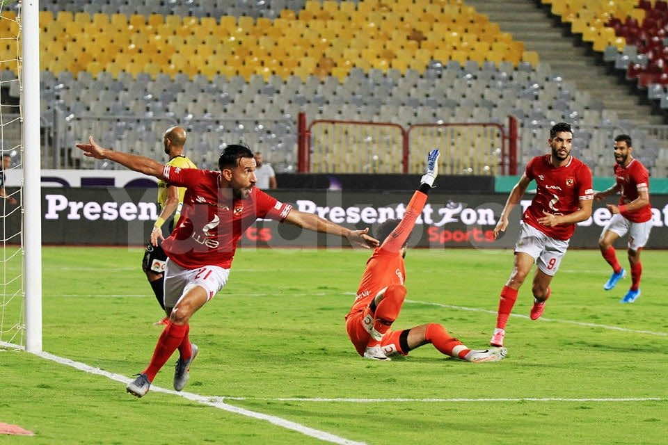 بحضور أزارو.. الأهلي يقسو على المقاولون بثلاثية ويتوج بلقبه 41 في الدوري المصري
