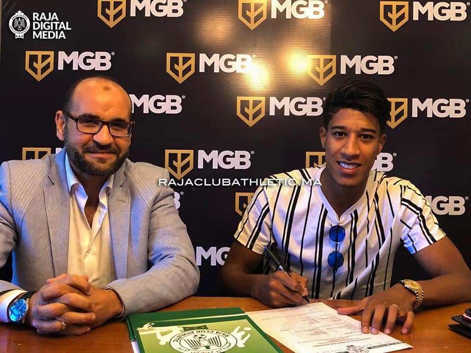 رسميا.. الرجاء يعلن تعاقده مع أحداد قادما من الزمالك المصري - صور