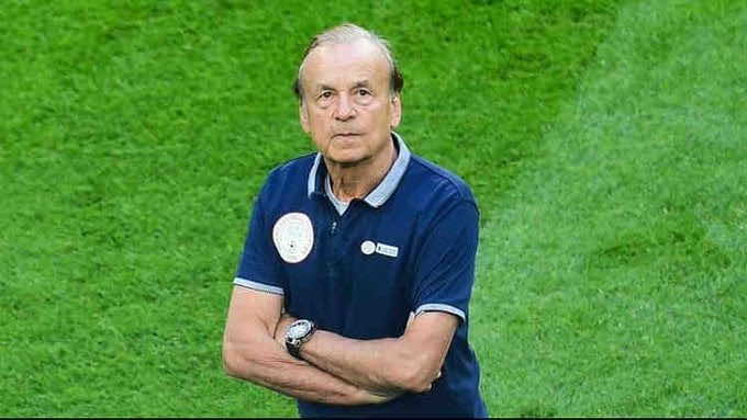 المدرب الألماني لمنتخب نيجيريا يكشف حقيقة مفاوضاته مع الجامعة لخلافة رونار وتدريب "الأسود"