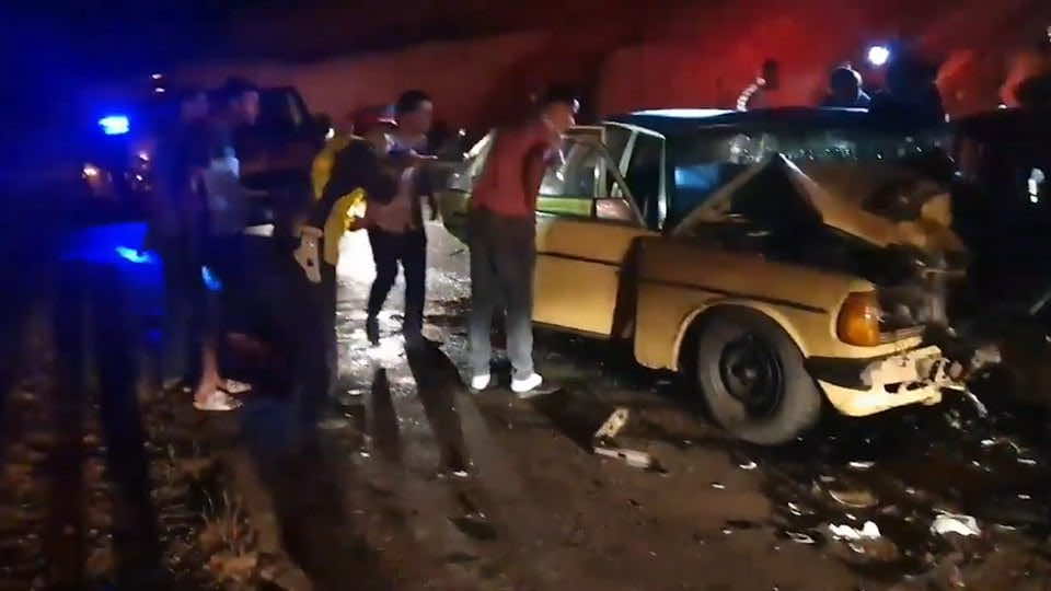 نواحي العرائش.. إصابة 21 شخصا بجروح متفاوتة الخطورة في اصطدام "طاكسي" بحافلة للنقل المزدوج