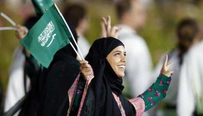 السعودية تقر تعديلات جديدة..  لا ولاية على المرأة في السفر والزوجة رب للأسرة