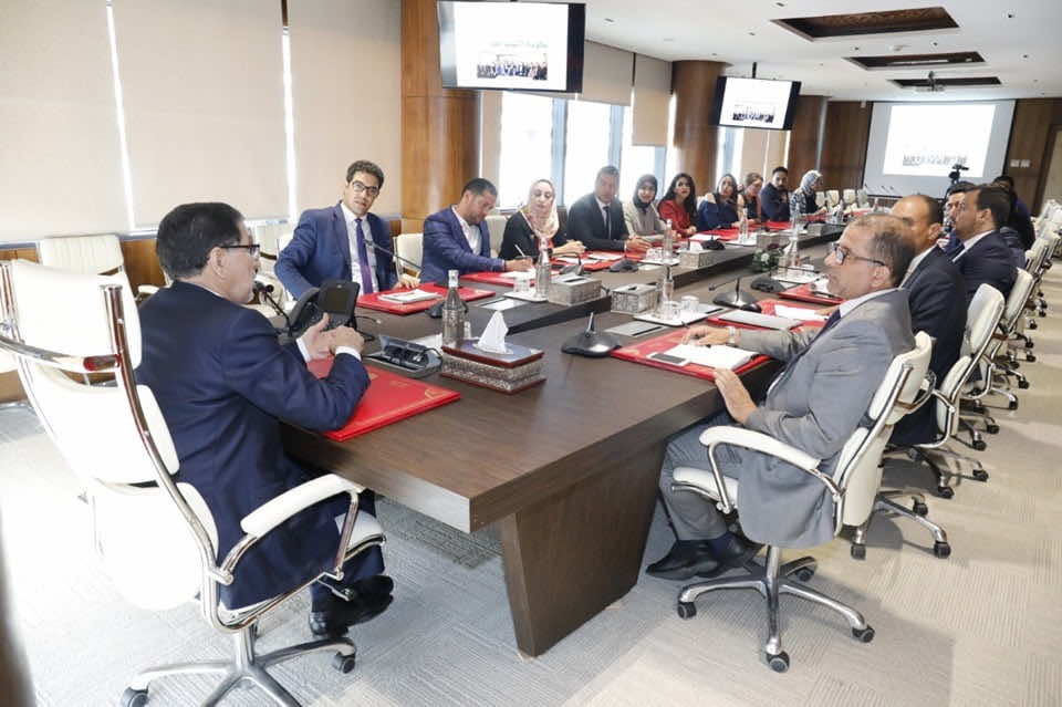 "حكومة الشباب" تقترح إحداث "وزارة الأمل" والعثماني يعد بالتفاعل
