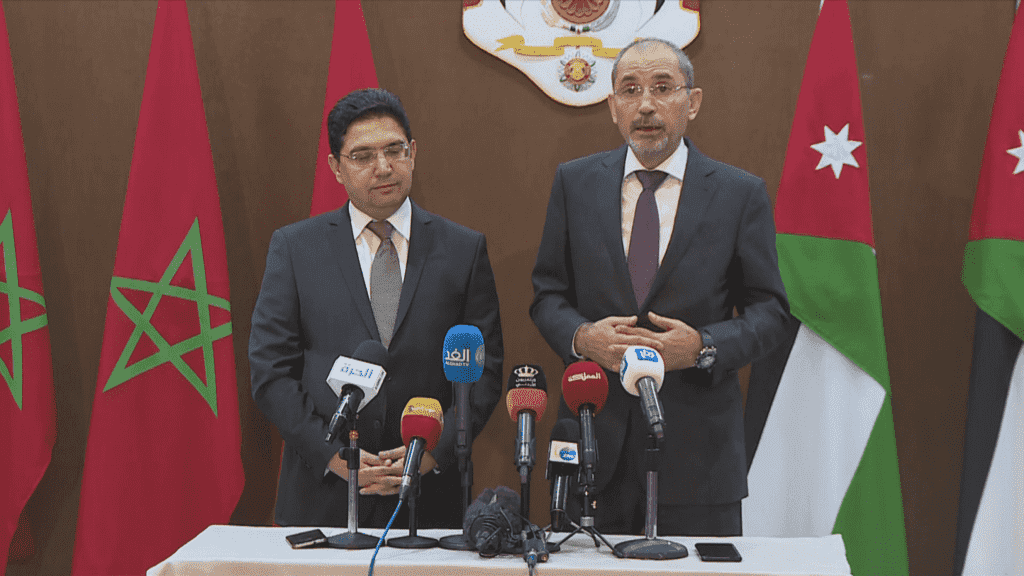 تزامنا مع الحديث عن لقاء كوشنر بمسؤولين عرب في المغرب.. زيارة مكوكية لوزير الخارجية الأردني للقاء بوريطة في طنجة