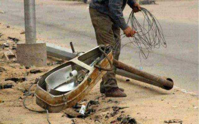 تفكيك عصابة متخصصة في سرقة "النحاس" والأسلاك الكهربائية والهاتفية