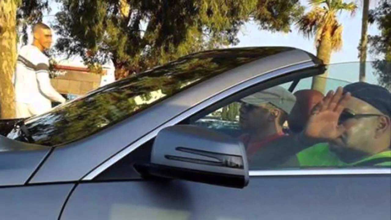 طنجة..اعتقال بائع وجبات خفيفة اعترض سيارة الملك محمد السادس