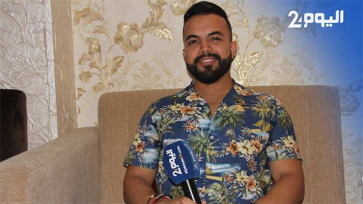 بعد إعلان "علمانيته"..  أيوب الحومي يدافع عن موقفه ويصرح: أنا من مدرسة "الجرأة"-فيديو