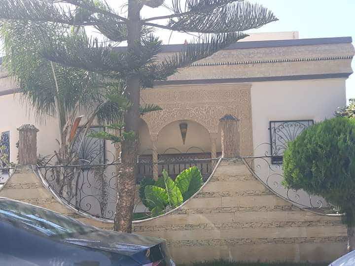 العثماني وأسرته في طنجة لحضور زفاف ابنه على نجلة رجل أعمال