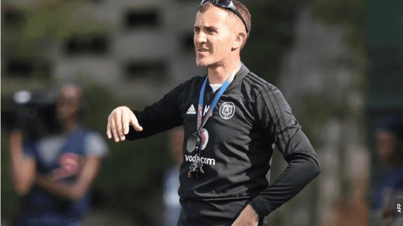 "هرب" من فضيحة جنسية بجنوب إفريقيا وادعى إصابة أمه بالسرطان.. "ميشو" في مصر لتدريب الزمالك  - صور