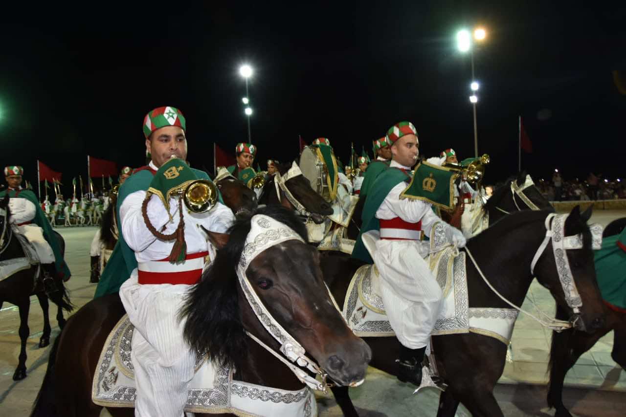 بعد إلغاء الاحتفال الرسمي بعيد الشباب.. الحرس الملكي ينظم طواف المشاعل