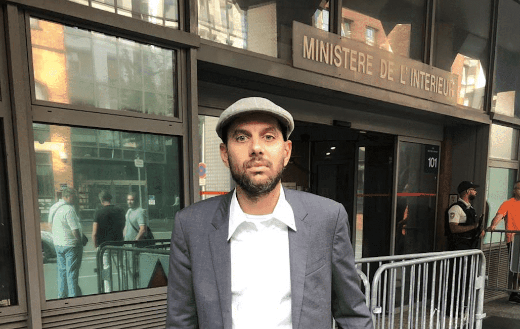 بعد أن رفع ضده دعوى وتسبب في توقيفه في باريس.. المصري عمر فهمي يدلي بشهادته لتوريط رئيس "الكاف"