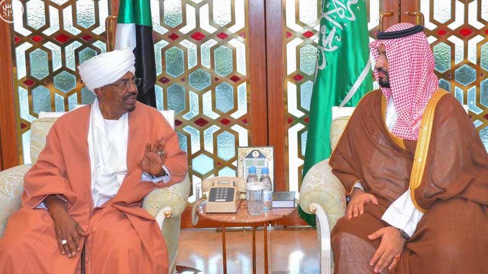 البشير يعترف بتلقي "أموال السعودية": لم ندخل 25 مليون يورو لخزينة الدولة لأن بن سلمان لم يرغب بظهور اسمه