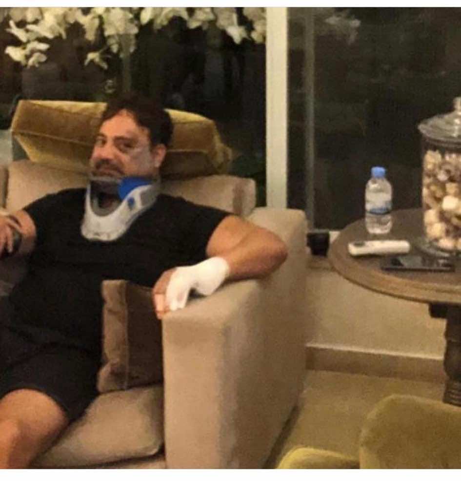 عاصي الحلاني ينجو من الموت بعد سقوطه من على ظهر جواده..إصابات بليغة!