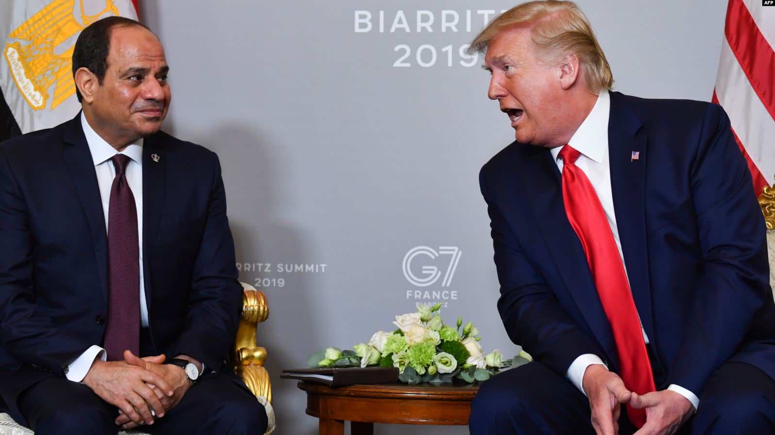 ترامب ينادي على السيسي: "أين ديكتاتوري المفضل"؟