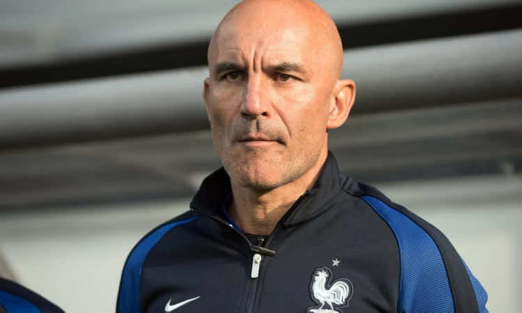 بعد الهزيمة بثلاثية.. منتخب عموتة يطيح بمدير منتخبات الجزائر