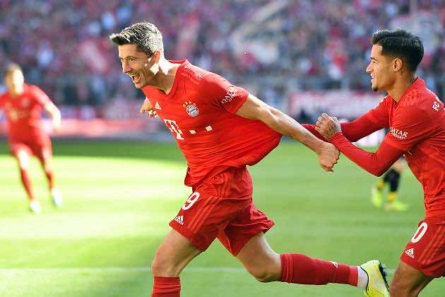بايرن يتصدر الدوري الألماني بفوز على بادربورن وهزيمة لايبزيغ