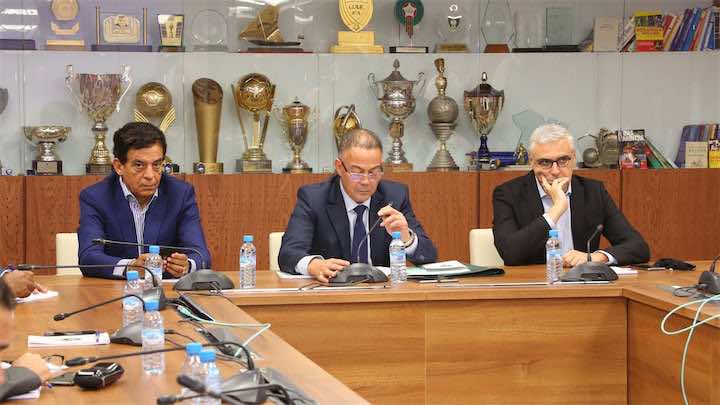 الجامعة تلزم لاعبي ومدربي البطولة بأداء الضريبة على الدخل