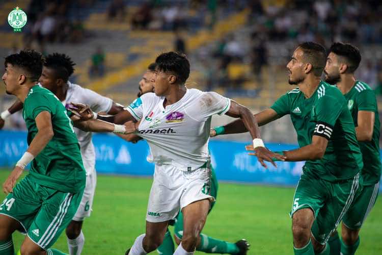 الرجاء يخوض مباراة بني ملال محروما من إثنين من أبرز لاعبيه