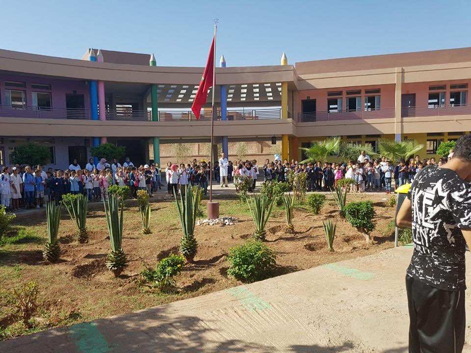 مدير إعدادية بالقصر الكبير يجر تلميذا إلى المتابعة القضائية..حرف كلمة من النشيد الوطني