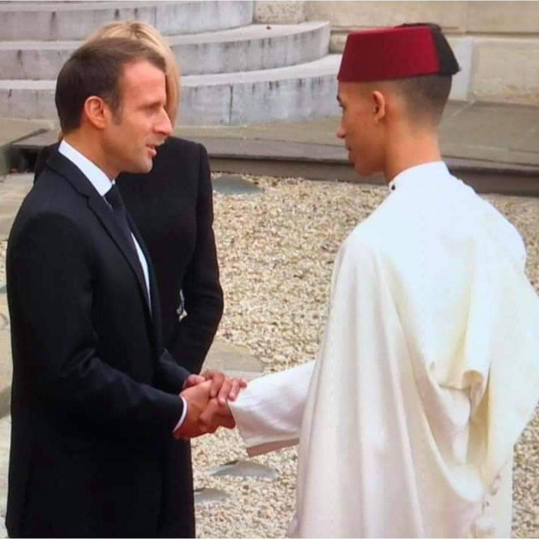 الأمير مولاي الحسن يحضر مأدبة غداء أقامها "ماكرون"  على شرف رؤساء الدول والحكومات