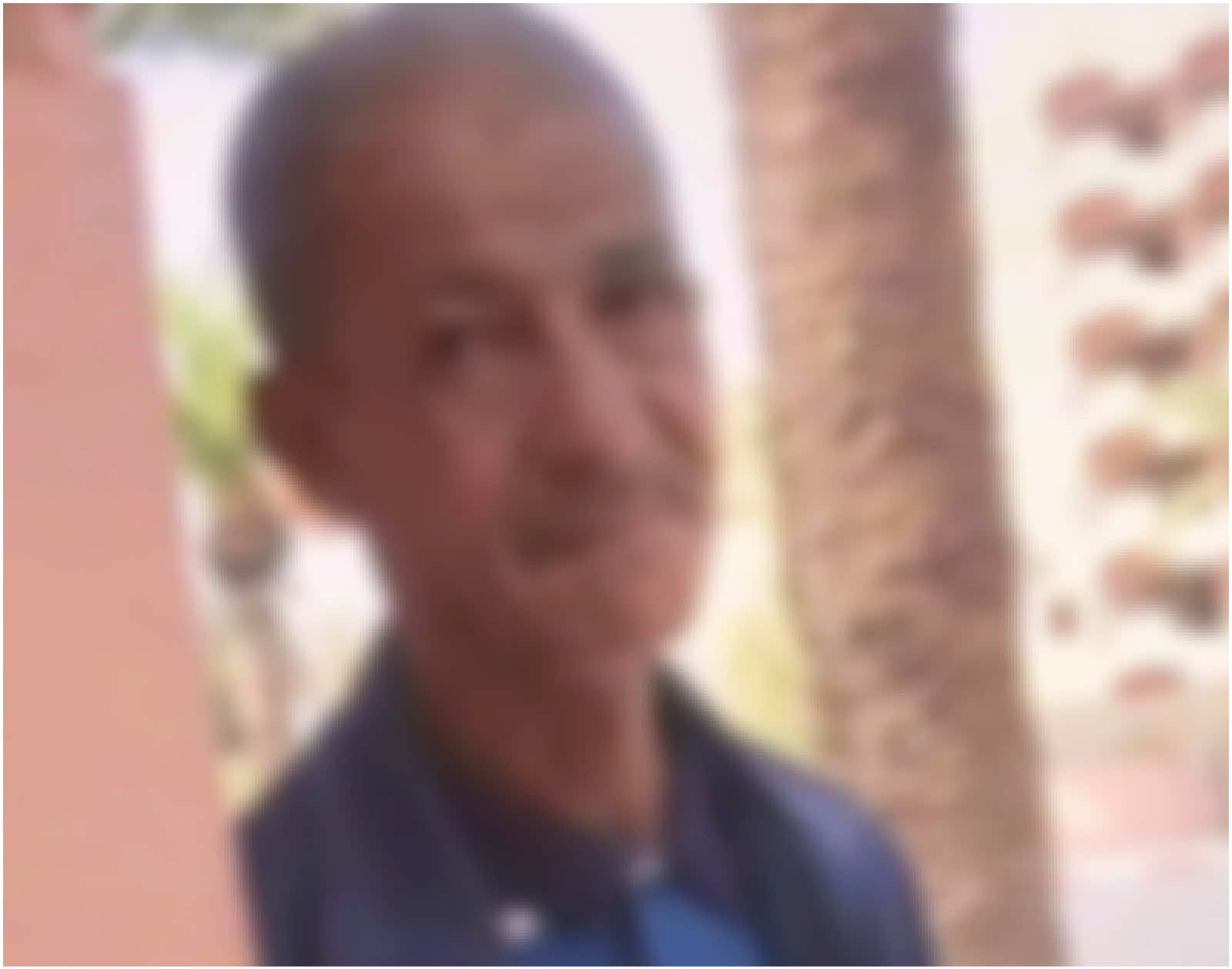 موجة تعاطف مع مواطن "محتاج" سخر منه شباب بعد إيهامه بالمساعدة .. فيديو "قالك الحاج" يفجر غضب المغاربة!