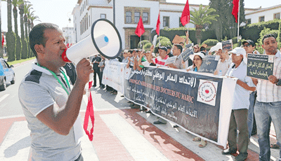 الدكاترة الموظفون يعلنون العصيان.. يرغبون في إنهاء الأزمة