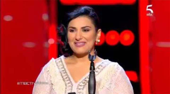بعد ضجة فشلها في إقناع لجنة التحكيم.. شاهد أداء الفنانة ليلى البراق في "ذا فويس"-فيديو