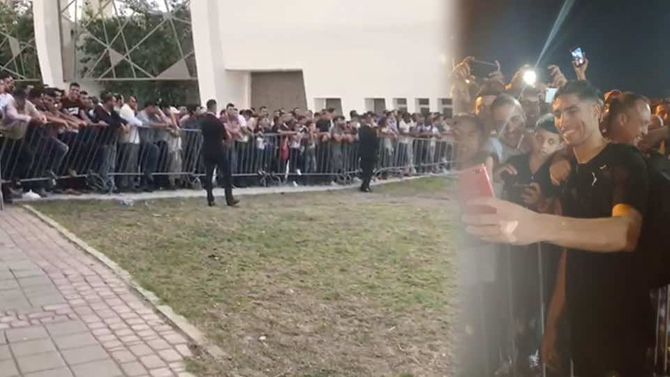 أعداد كبيرة من الطنجاويين يتابعون تداريب المنتخب ونجوم "الأسود" يلتقطون صور "سيلفي" - فيديو
