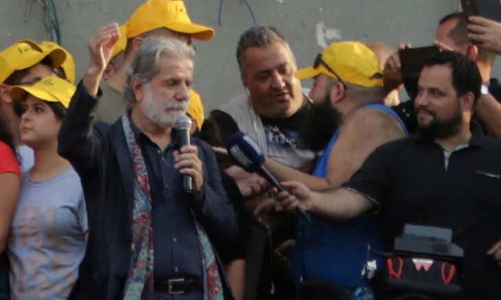لبنان.. مارسيل خليفة يغني مع المتظاهرين في طرابلس... "دائم الثورة يا قلبي" -