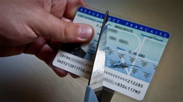 فرنسا تُسقط جنسيتها عن مغربي حاول الوصول إلى سوريا