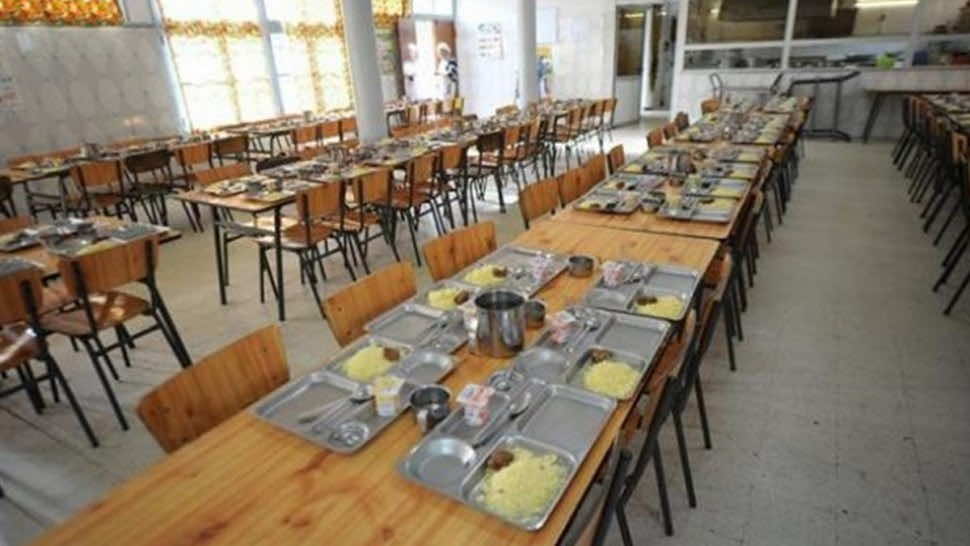 شفشاون..المديرية الإقليمية لوزارة التربية الوطنية تفتح تحقيقا بعد تقديم وجبة غذائية تحشوها الديدان لتلاميذ